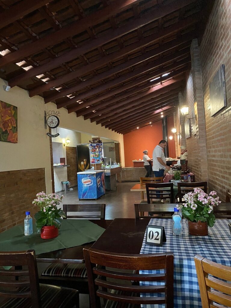 Serrana Pizzaria e Restaurante